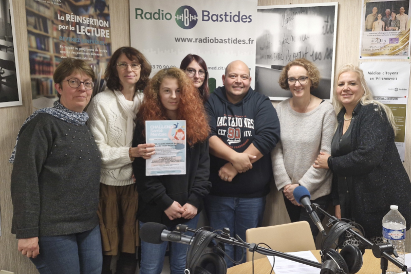 Radiobastides - Initiatives Citoyennes Les stagiaires AES - Lycée l'Oustal