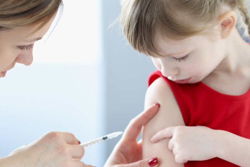 Radiobastides - Écho-Tidien Pas de vaccin pour les jeunes...